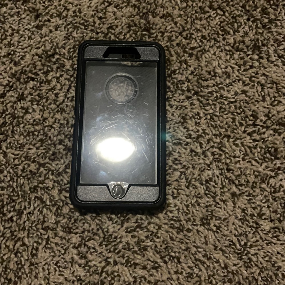 Otterbox defender series iPhone 7s plus case